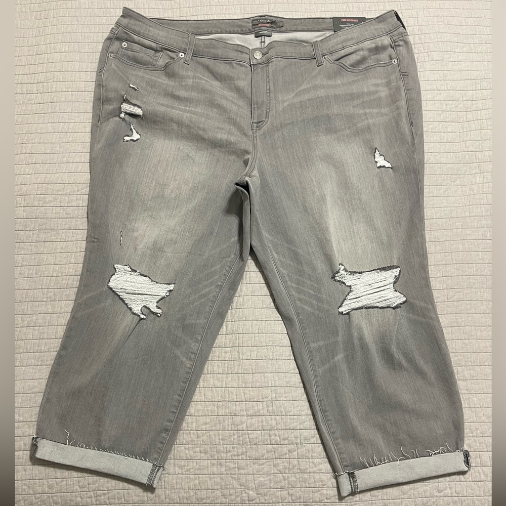 Torrid Gray Distressed Ripped Crop Boyfriend Straight Mid Rise Jeans Size 28